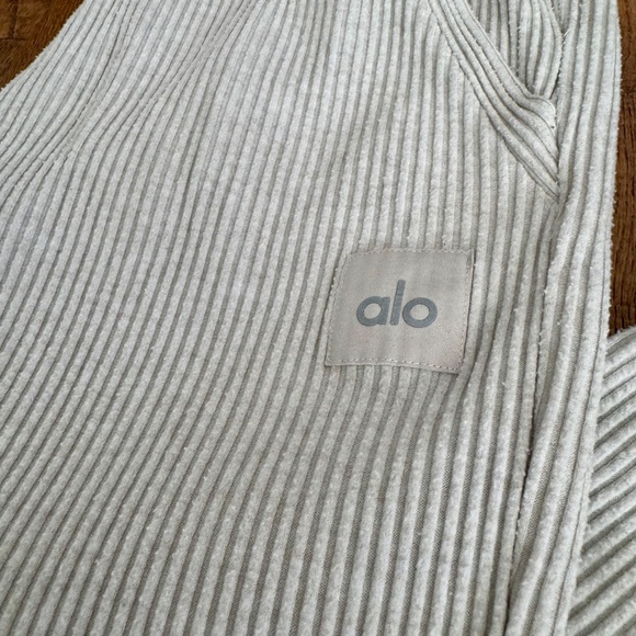 ALO Muse Sweatpants Ribbed Ivory Women's Size S - Picture 2 of 7